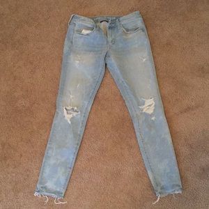American Eagle lightwash jeans